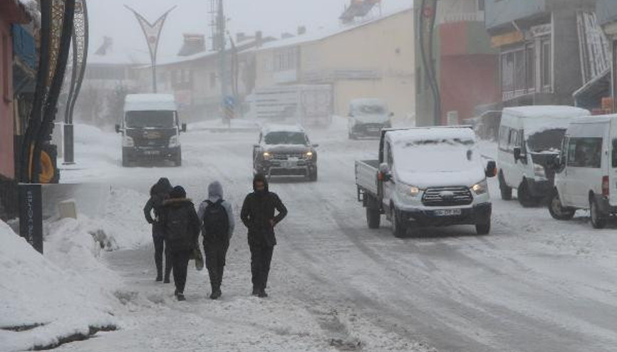 Karlıovada eğitime kar engelli