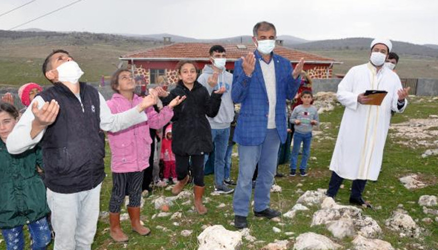 Kuraklığın endişe yarattığı Mardinde yağmur duası