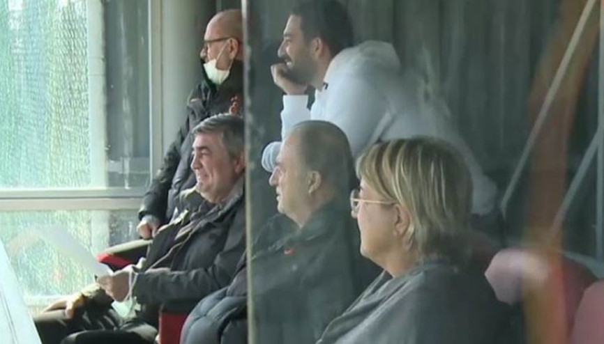 Fatih Terim, Fulya Terim ve Arda Turan, Galatasarayın U19 maçını takip etti