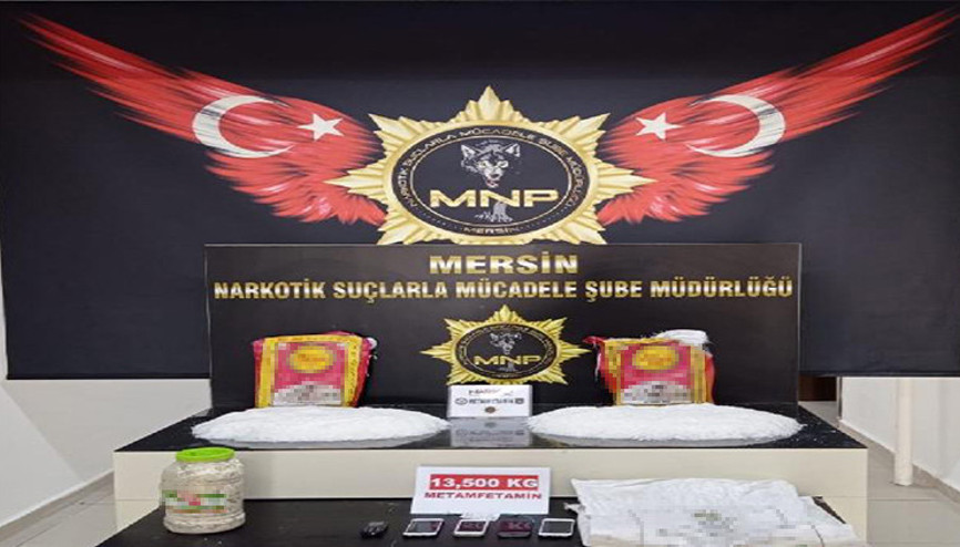 Kargoyla sevk edilen 13,5 kilo metamfetamin ele geçti; 3 kişi tutuklandı