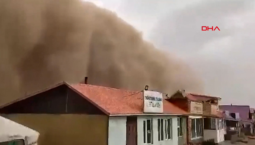 Kazakistanda kum fırtınası... Böyle kaçmaya çalıştılar