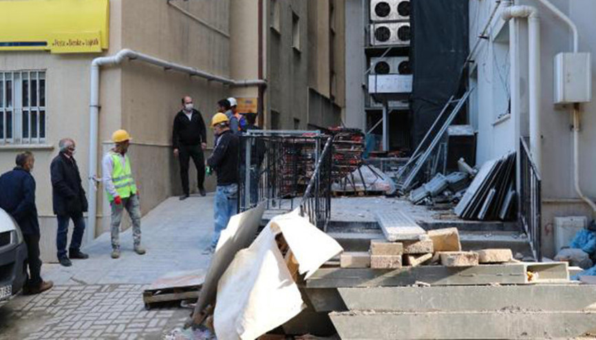 İskeleden düşen inşaat işçisi yaralandı