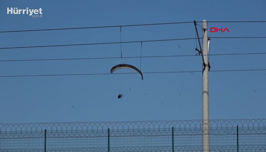 Adana semalarında izinsiz uçan paramotor polisi alarma geçti