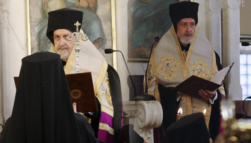 Patrikhanede itaatsizlik depremi 2 numara görevden alınmıştı... Emanuil Adamakis için tören