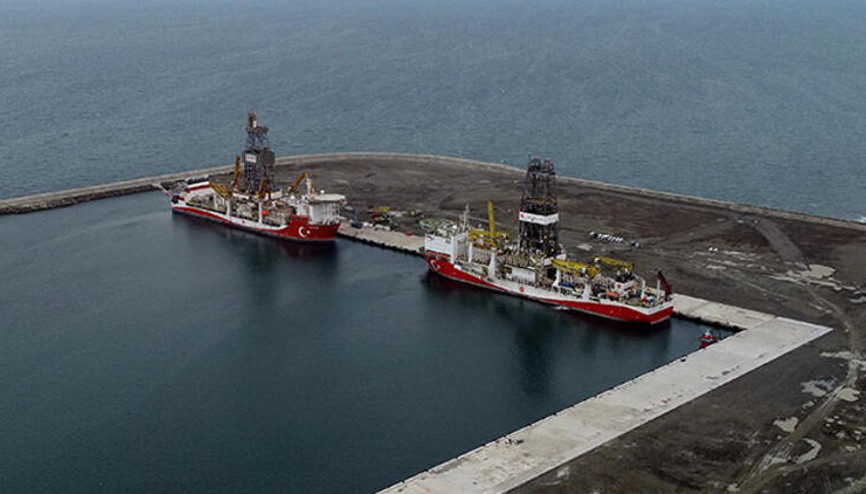 Fatih ve Kanuni sondaj gemileri, Filyos Limanında bir araya geldi