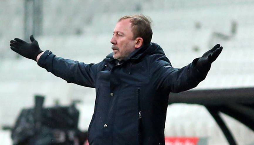 Beşiktaşta Sergen Yalçından flaş derbi yorumu Memnun olmak mümkün değil