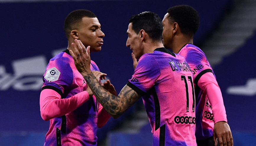 Ligue 1de PSG, Olympique Lyonu 4-2 yendi