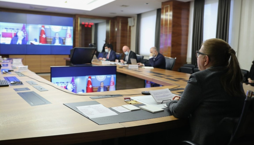 Ticaret Bakanı Pekcan, AB Ekonomi Komiseri Gentiloni ile görüştü Ticaret Bakanı Pekcan, AB Ekonomi Komiseri Gentiloni ile görüştü