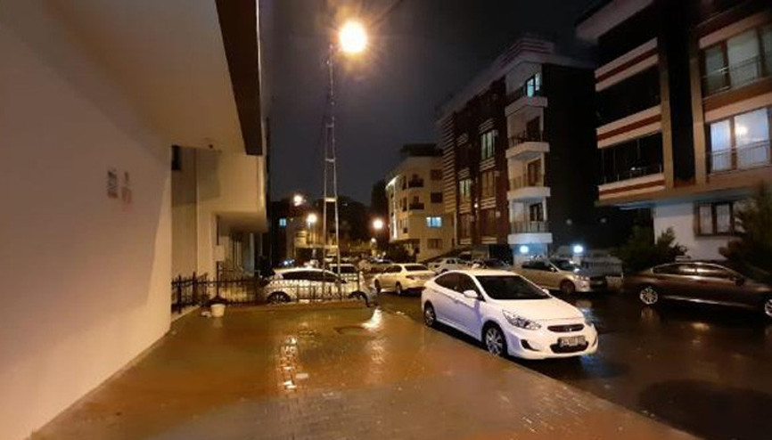 Otomobilin gösterge panelini 2 dakikada çaldılar