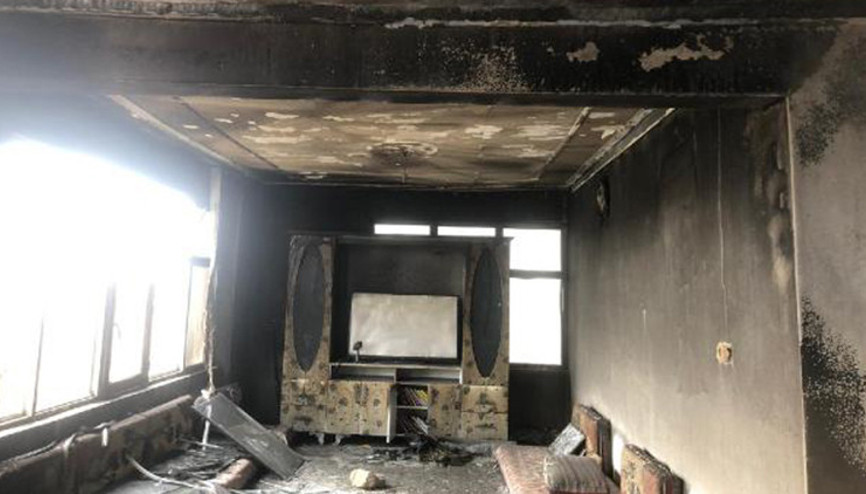 Bacadan sıçrayan kıvılcımla yangın çıktı, evleri kullanılamaz hale geldi