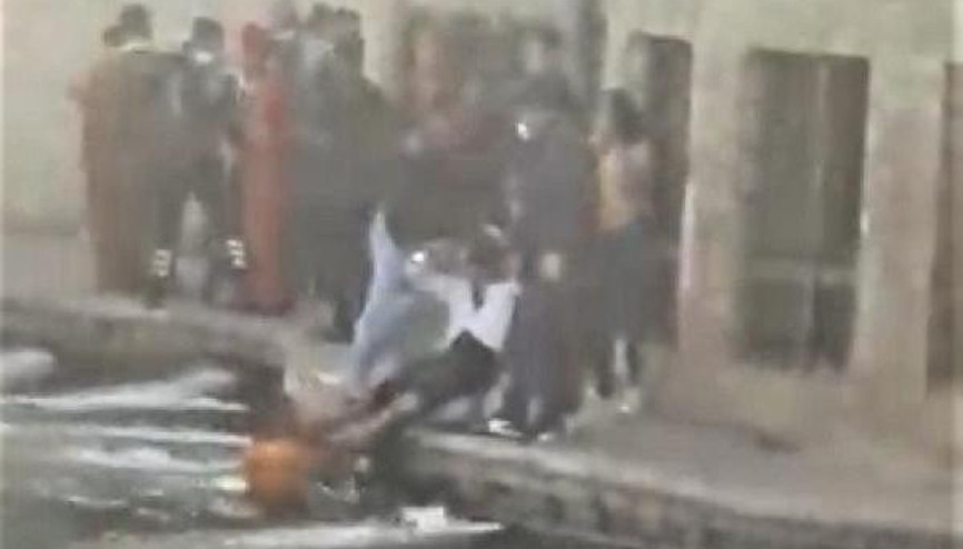 Balıklıgöle düşen genç kızı vatandaşlar kurtardı