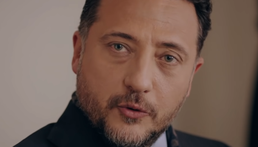 Kırmızı Oda dizisindeki Zafer kimdir Yiğit Özşener, Kırmızı Oda oyuncuları arasında