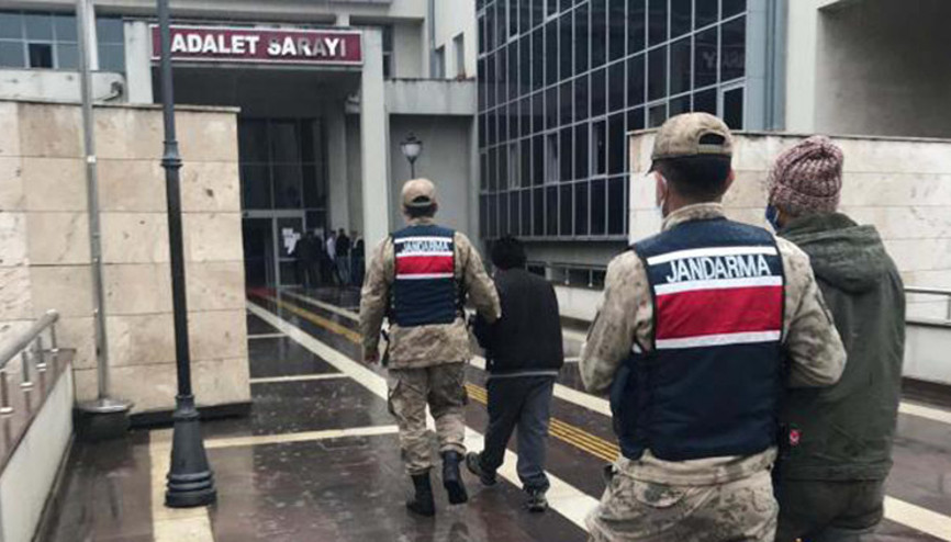 Kablo hırsızlığı şüphelisi 2 kişi yakalandı