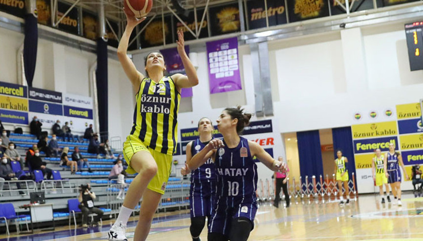 Fenerbahçe Öznur Kablo 85-64 Hatay Büyükşehir Belediyespor (Fenerbahçe seride 1-0 öne geçti)