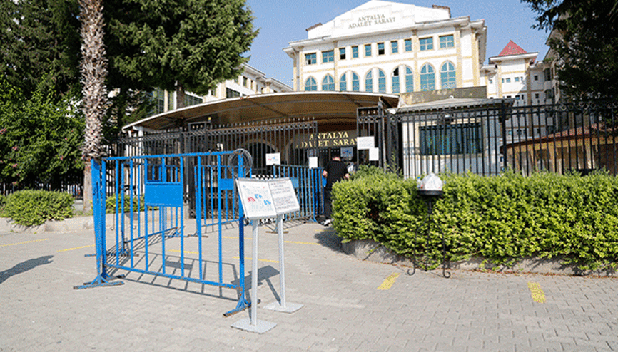 ADLİYEDE PANDEMİ YÜKÜ