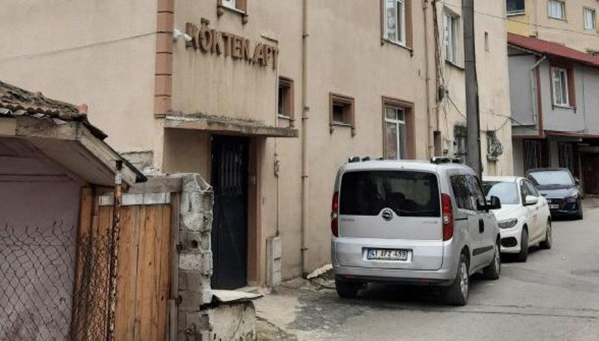 Oğlu, gelini ve 2 torununu bıçakladı