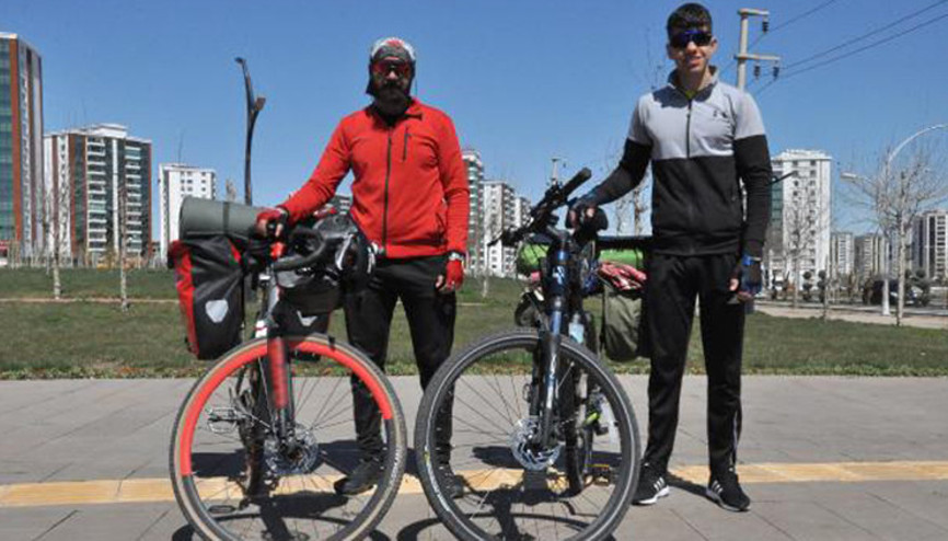 Diyarbakırlı 2 arkadaş, bisikletle Türkiye turuna çıktı