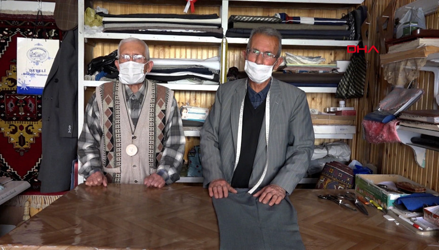 İki kardeş 60 yıldır omuz omuza terzilik yapıyor