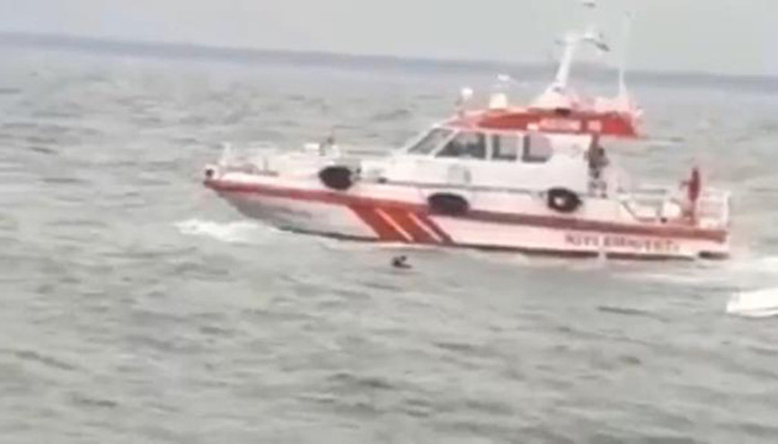 Batan balıkçı teknesindeki 3 kişi Kıyı Emniyeti tarafından kurtarıldı
