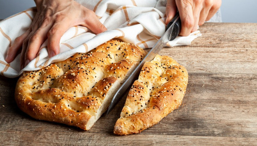 Ramazan pidesi nasıl yapılır Ev yapımı Ramazan pidesi tarifi