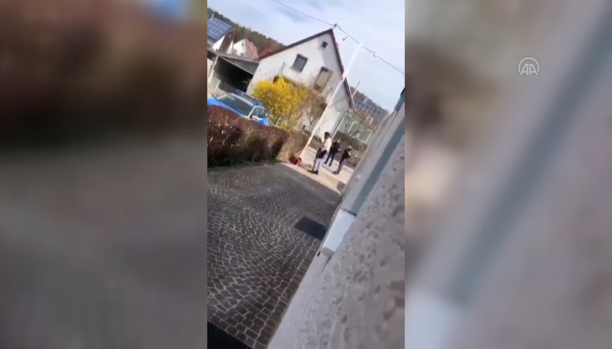 Almanyada polisin silahla vurduğu 66 yaşındaki Türk ağır yaralandı