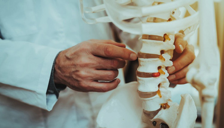 Kemik Erimesi Nedir, Belirtileri Nelerdir Kemik Erimesi Tedavisi Hakkında Merak Edilenler