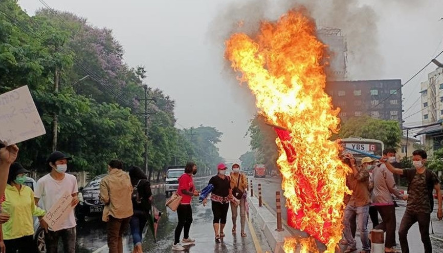 Myanmarda 10 etnik silahlı gruptan cuntaya sivillere şiddeti durdurma çağrısı