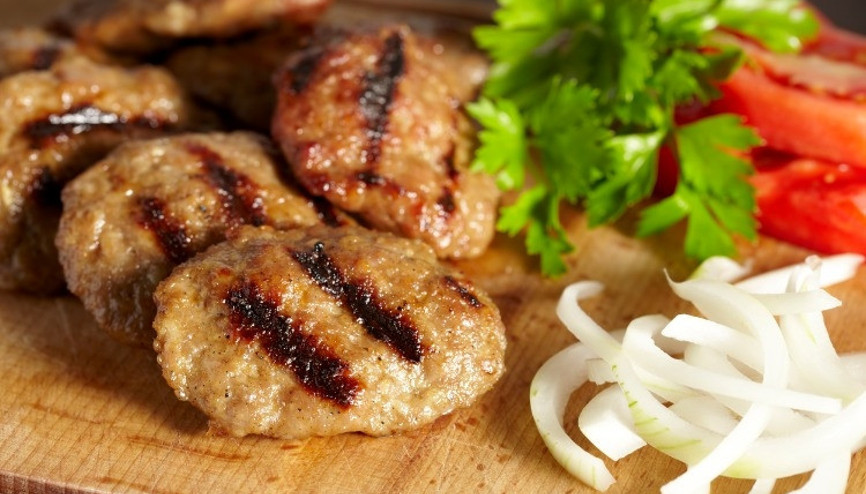 Köfte nasıl yapılır Püf noktaları ile köfte yapımı ve tarifi