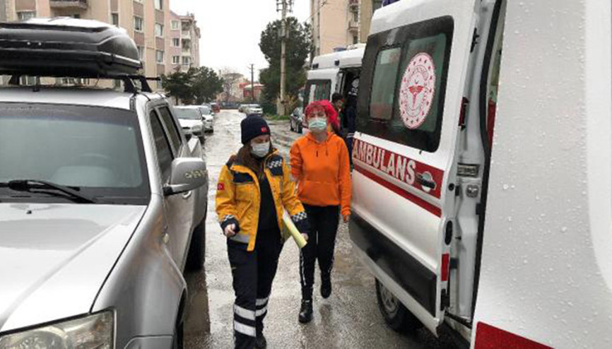 Evlerinde yangın çıktı, gittikleri teyzelerinde rahatsızlandılar