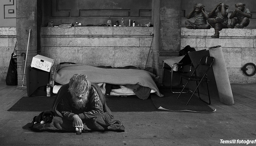 Kaliforniyada evsizleri zehirledi Utanmadan filme çekti