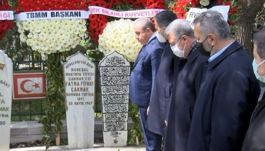 Mareşal Fevzi Çakmak vefatının 71. yılında kabri başında anıldı Mareşal Fevzi Çakmak vefatının 71. yılında kabri başında anıldı