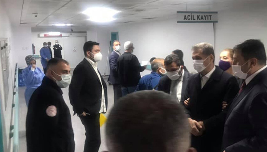 Mustafa Sarıgül, gıda zehirlenmesi nedeniyle hastaneye kaldırıldı