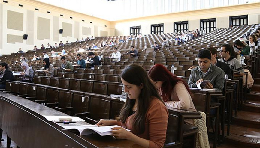 YDS için nüfus müdürlükleri açık, öğrenciler kaygılı YDS için nüfus müdürlükleri açık, öğrenciler kaygılı