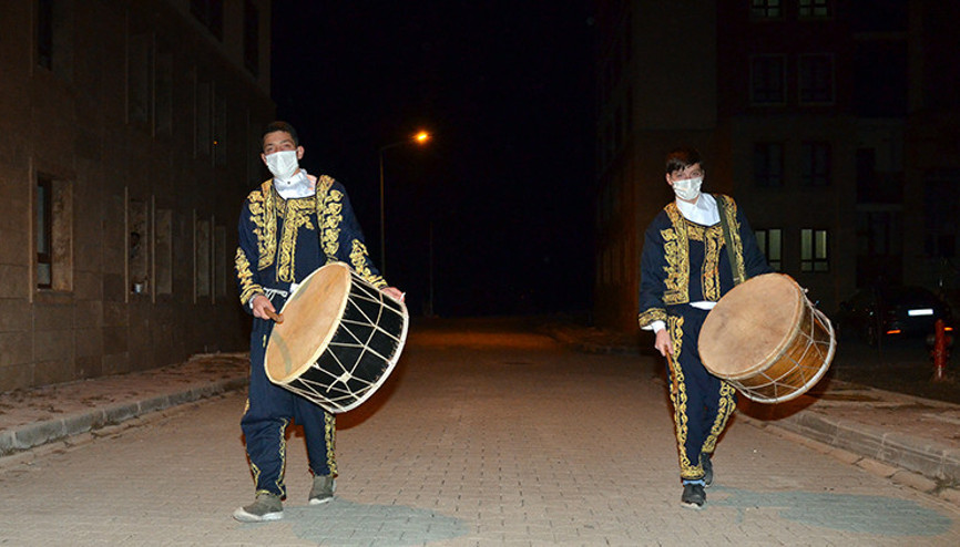 İstanbulda ramazan davulcuları mesaiye başladı