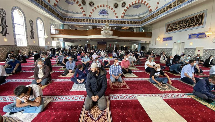 Akşam namazı kaç rekattır Akşam namazı nasıl kılınır İşte kılınışı ve saati