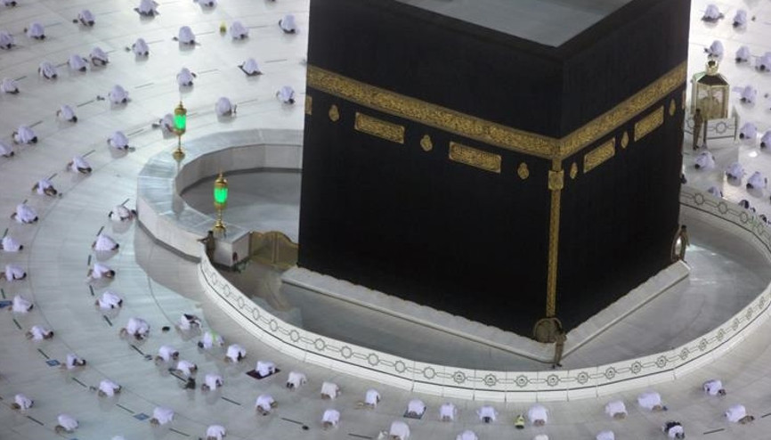 Son dakika haberler... Koronavirüs gölgesinde Ramazan: Kabede ilk teravih namazı böyle kılındı Son dakika haberler... Koronavirüs gölgesinde Ramazan: Kabede ilk teravih namazı böyle kılındı