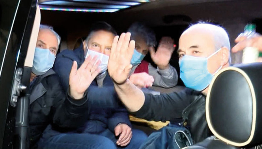 14 emekli amiral serbest kaldı 14 emekli amiral serbest kaldı