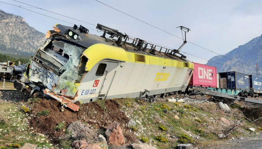 Son dakika... Adananın Pozantı ilçesinde tren kazası