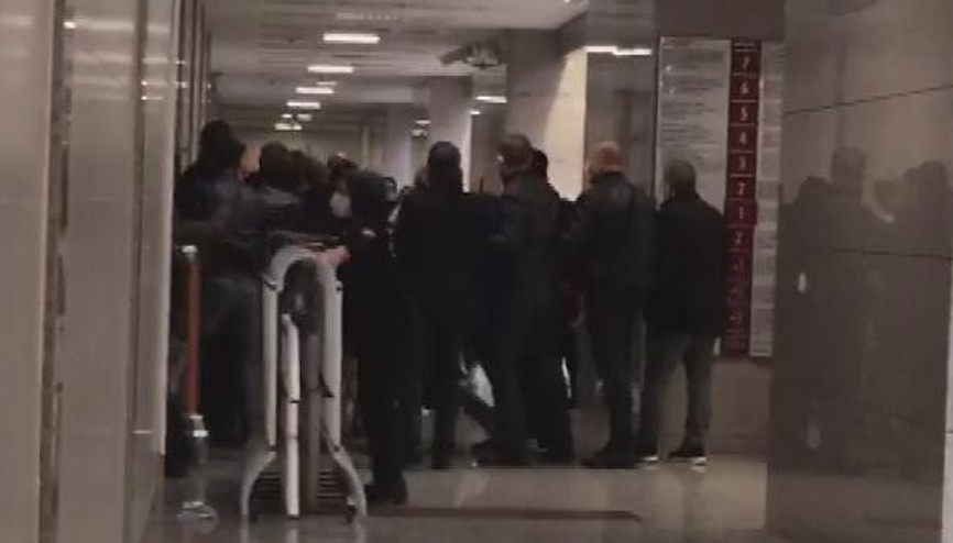 İş insanı Ali Rıza Gültekinin ölümüyle ilgili davada duruşma öncesi arbede