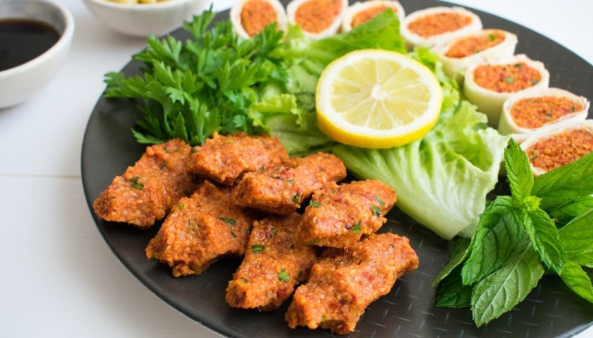 Çiğ köfte nasıl yapılır Evde pratik çiğ köfte yapımı