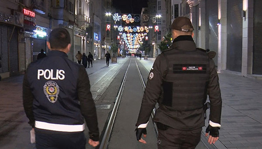 Son dakika... Koronavirüse karşı kısmi kapanma 19.00 itibarıyla resmen başladı Son dakika... Koronavirüse karşı kısmi kapanma 19.00 itibarıyla resmen başladı