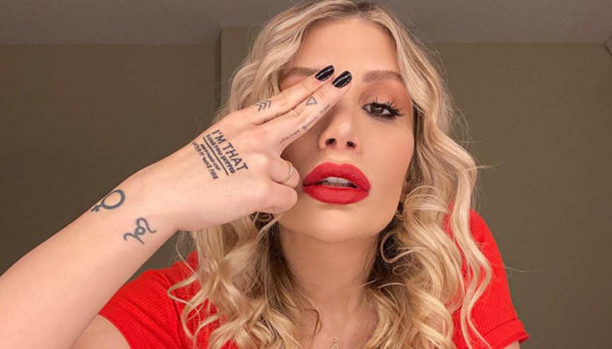 İrem Derici: Güzeliz de ne oluyor