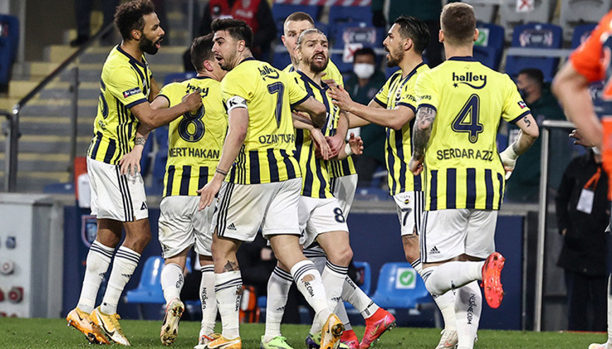Başakşehir 1-2 Fenerbahçe (Maçın özeti ve golleri)