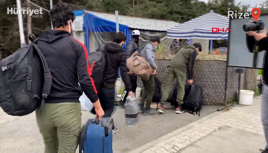 Doğu Karadenize çay işçisi göçü başladı, uyarı geldi Doğu Karadenize çay işçisi göçü başladı, uyarı geldi