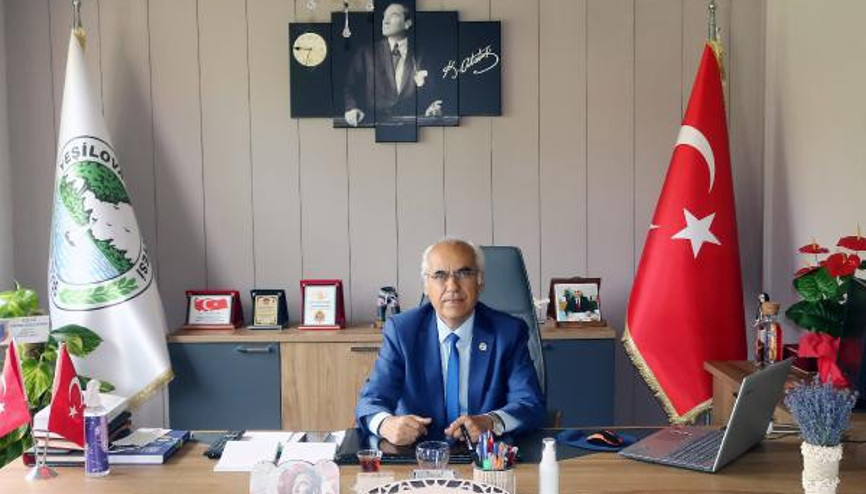 Yeşilova Belediye Başkanı Mümtaz Şenelden hizmet pasaportu açıklaması Yeşilova Belediye Başkanı Mümtaz Şenelden hizmet pasaportu açıklaması
