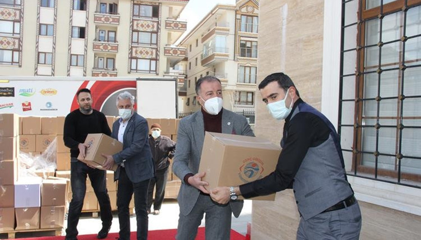Bin haneye gıda kolisi