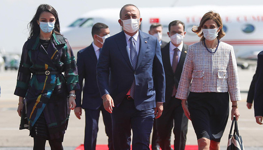 Çavuşoğlu, Dışişleri Bakanları Üçlü Toplantısına katılmak için Bükreş’e gitti