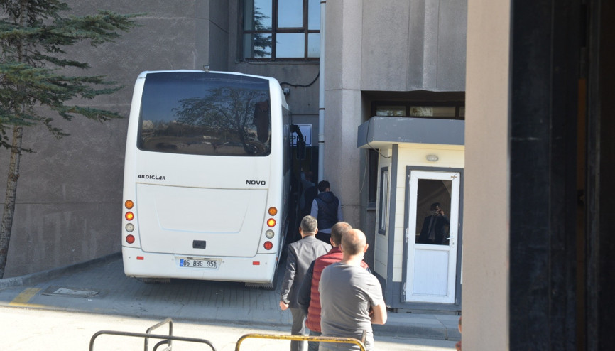 Son dakika haberi: Bildiri soruşturmasında 6 emekli amiral adli kontrolle serbest bırakıldı