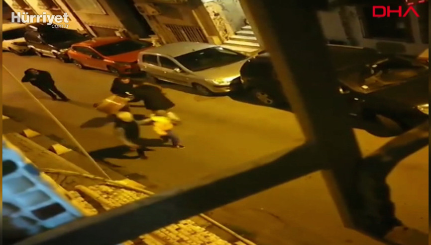 Şişlide sahur vakti turist dehşeti; önce davulu bıçakladı sonra davulcuyu kovaladı