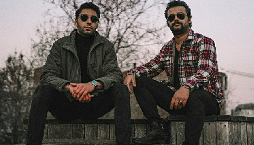 Dedublüman ‘Gamzedeyim Deva Bulmam’ı Öyle Bir Yorumluyor ki Dedublüman ‘Gamzedeyim Deva Bulmam’ı Öyle Bir Yorumluyor ki